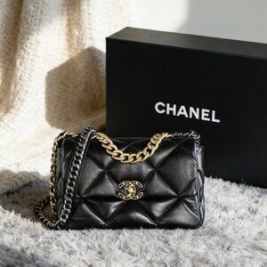 Chanel 19 Medium in Quilted Shiny Calfskin